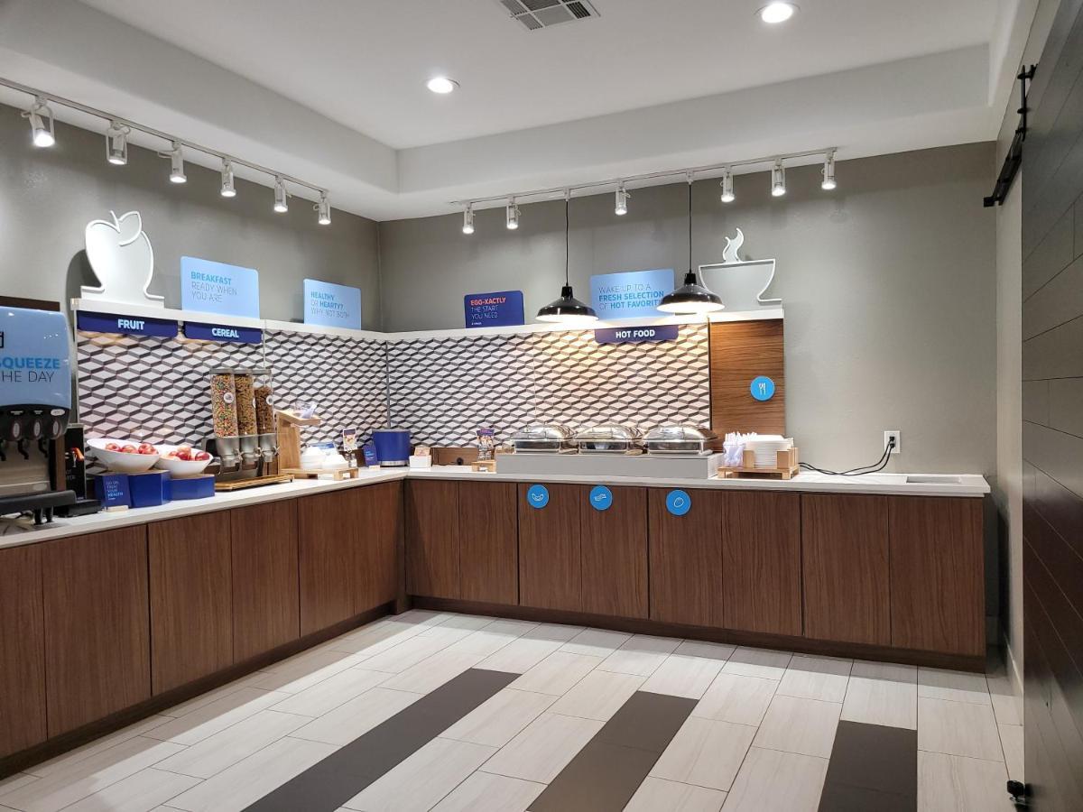 南维多尔智选假日套房酒店 Vidor 外观 照片